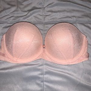 Victoria’s Secret Push Up Bra 32D (has straps)